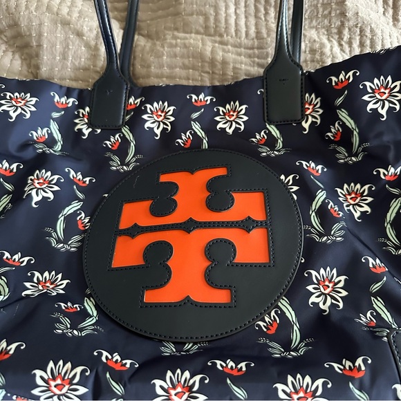 Tory Burch ELLA Nylon Tote Blue Floral - Picture 4 of 12